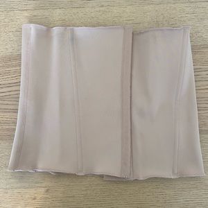 SKIMS Waist Trainer - Clay L